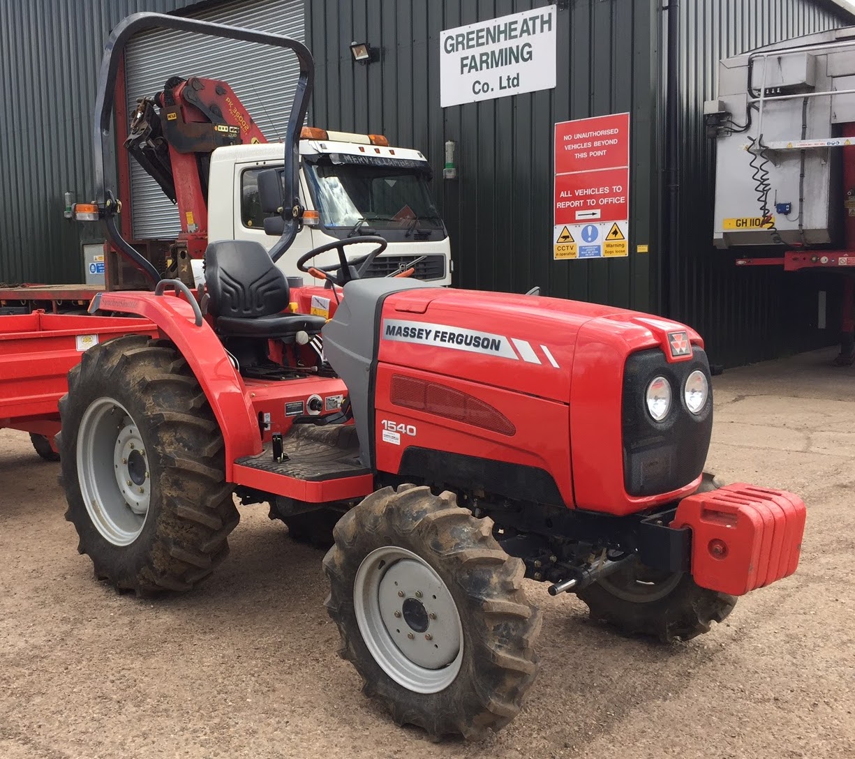 Massey Ferguson 1540 Compact Tractor 05 Greenheath